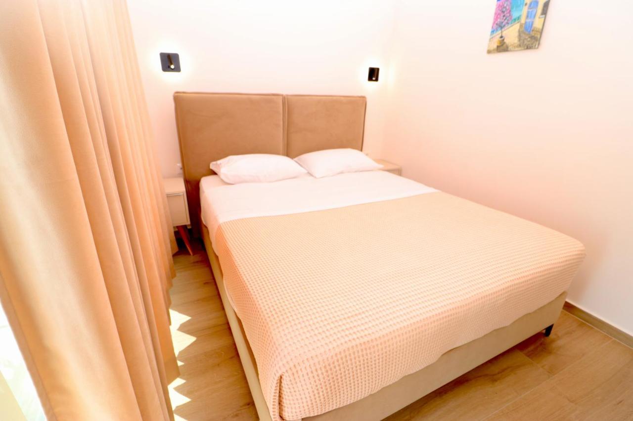 Fegi Rooms Химара Экстерьер фото