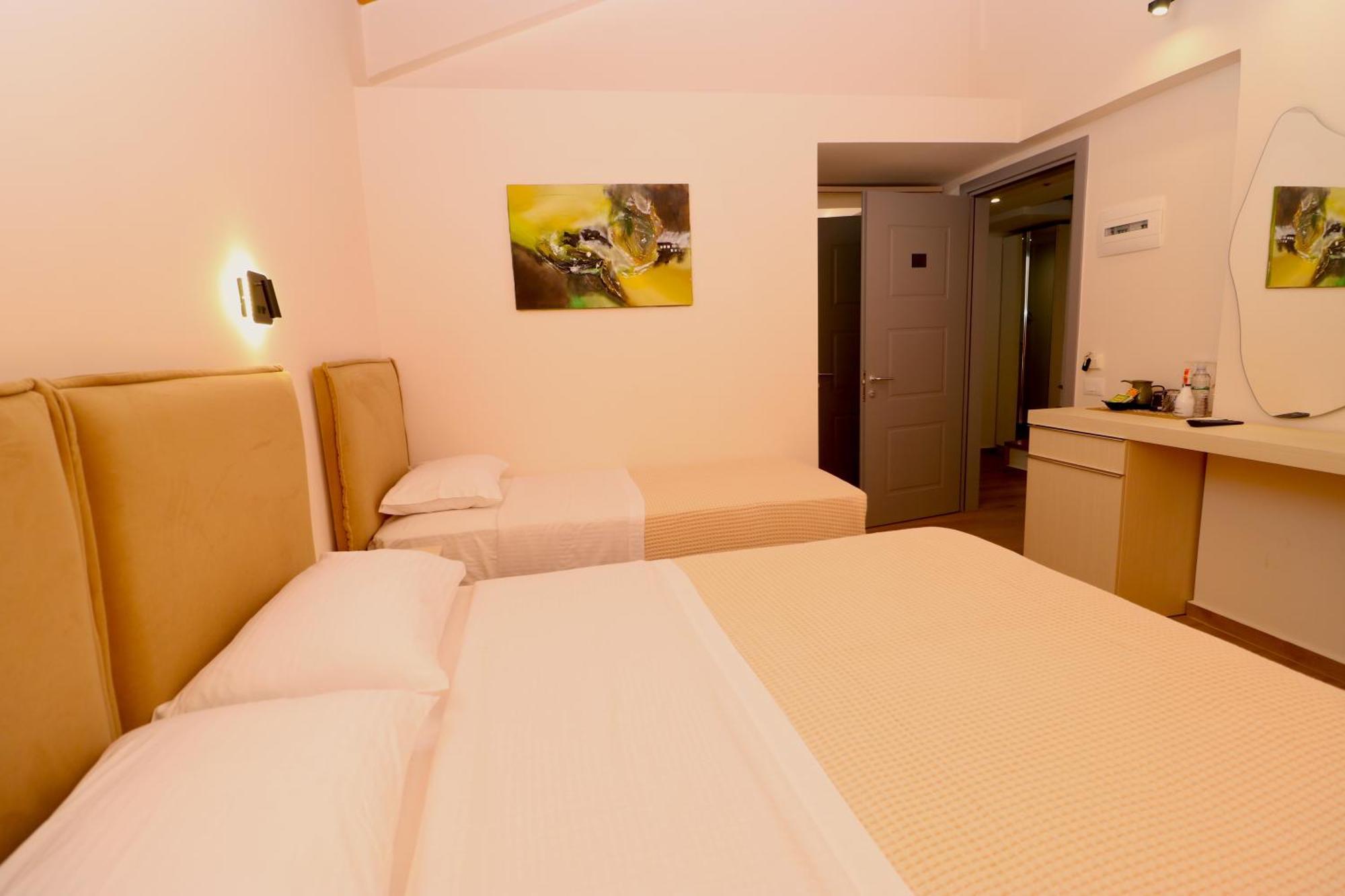 Fegi Rooms Химара Экстерьер фото